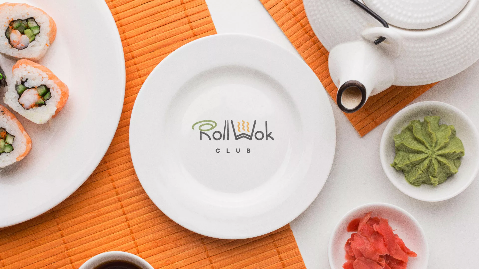 Разработка логотипа и фирменного стиля в Нолинске для суши-бара «Roll Wok Club»